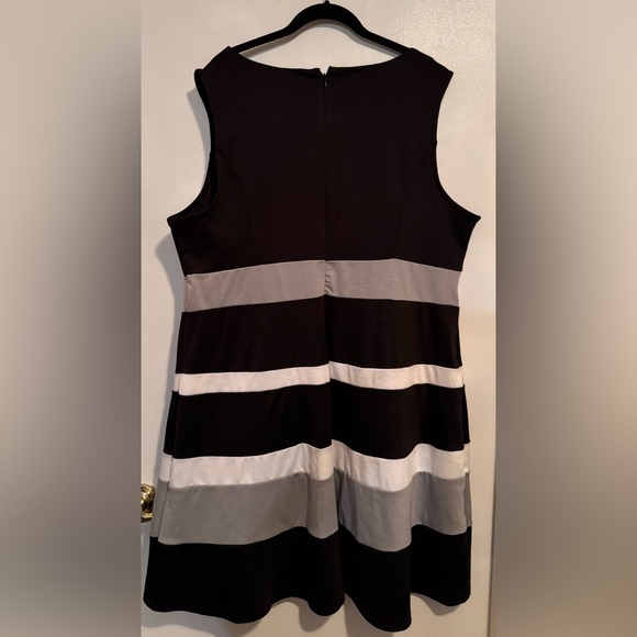 NY Collection Dress - Picture 4 of 4